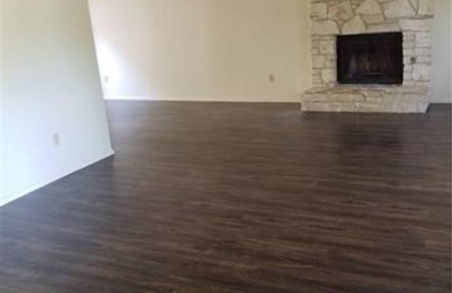12317 Wycliff LN Gallery 3