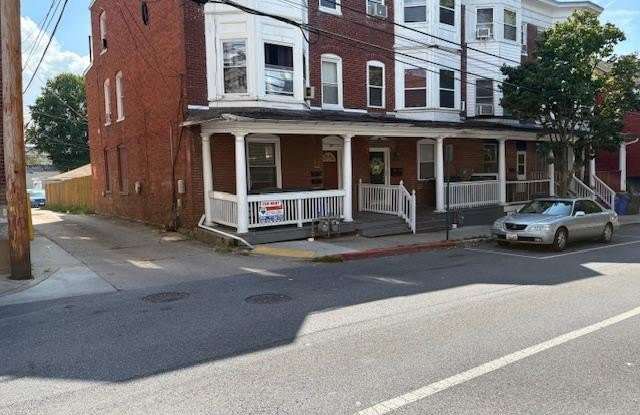 422 N LOCUST Street photos photos