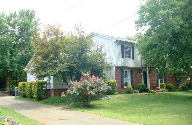 233 Clearlake Drive West - 233 Clearlake Dr, Nashville, TN 37217