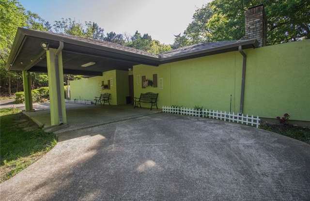 5225 Lantern Lane Gallery 2