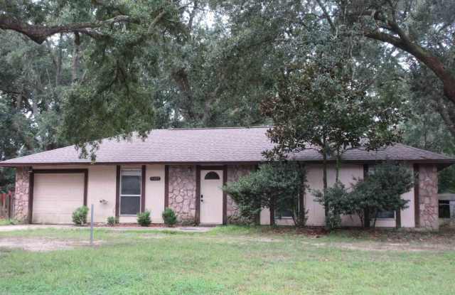 5337 E Avenida De Golf - 5337 East Avenida De Golf, Pea Ridge, FL 32571