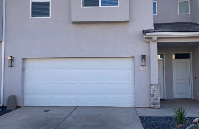 Townhome in Washington Fields Gallery 1