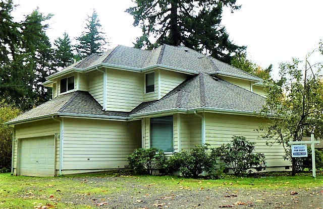 Spacious home close to Silverdale. photos photos