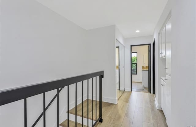 23467 Park Sorrento - 23467 Park Sorrento, Calabasas, CA 91302