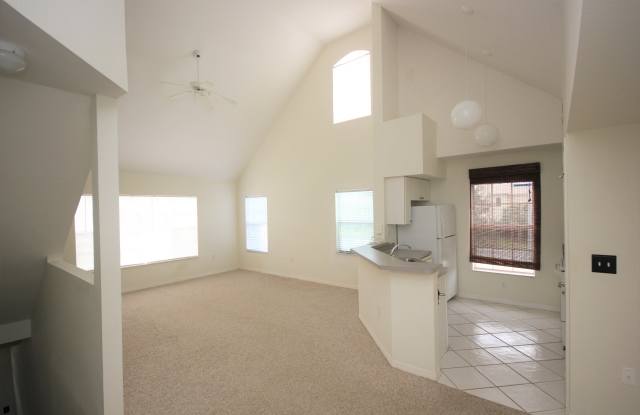 9290 Lake Chase Island Way Gallery 3