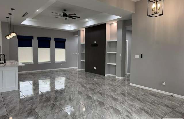 9388 N QUEEN PALM Gallery 4