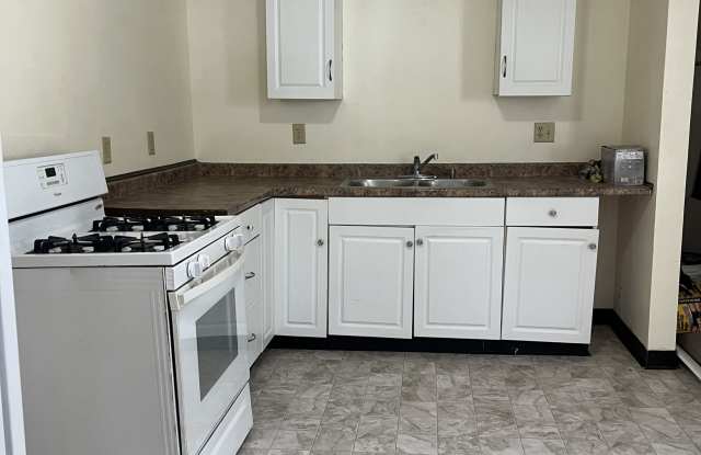 537 East 5th Street - 1 photos photos