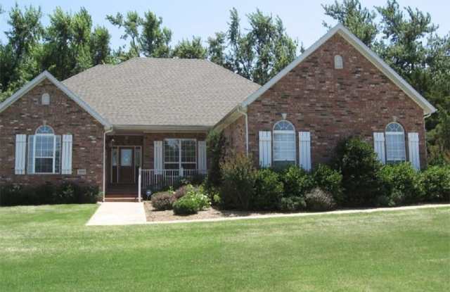 2930 College  DR - 2930 South College Drive, Fayetteville, AR 72701