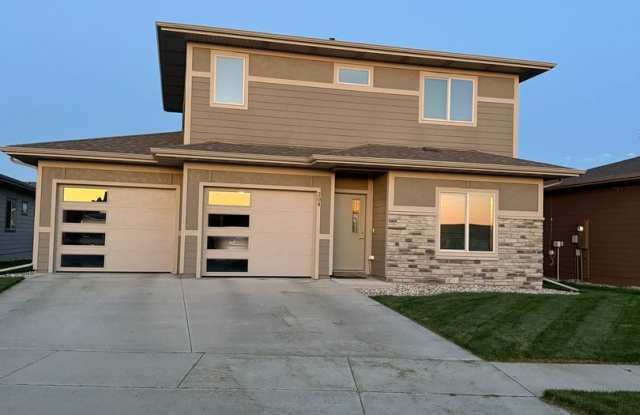 Spacious 3-Bedroom Home photos photos Spacious 3-Bedroom Home photos photos