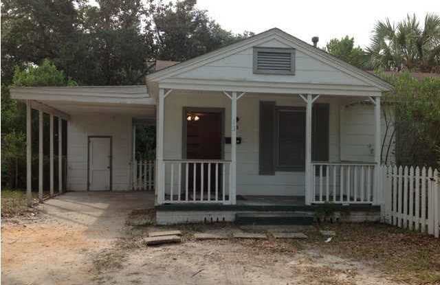 13 COUSINEAU RD - 13 Cousineau Road, Warrington, FL 32507
