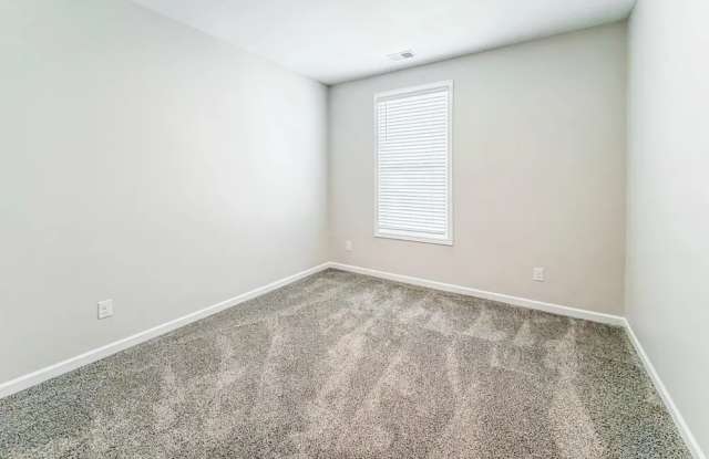 8027 Forest Hills Dr Gallery 3