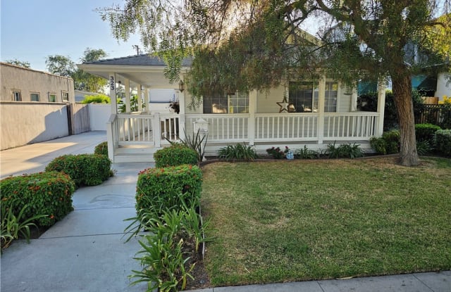 323 N Woods Avenue - 323 North Woods Avenue, Fullerton, CA 92832