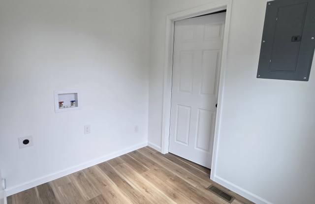 817 East Bowman Street - 1 Gallery 4