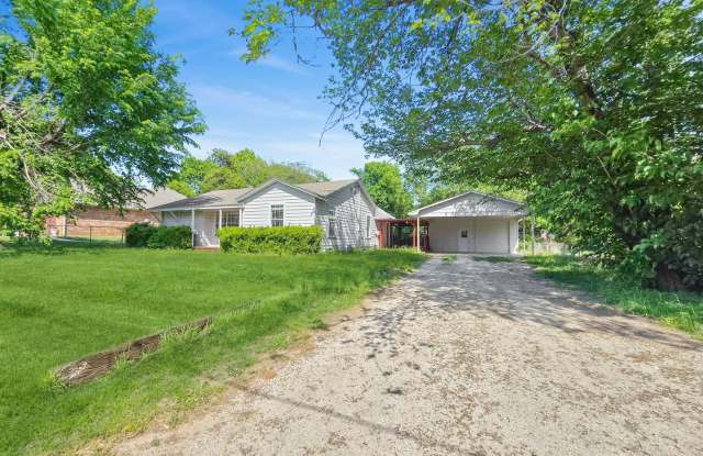 Coming Soon! 3 BR/2BA | Newly Renovated Single Family Home | 1-Car Garage Parking | In Weatherford! photos photos