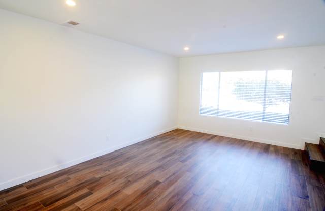 863 Hollyhock Court Gallery 3