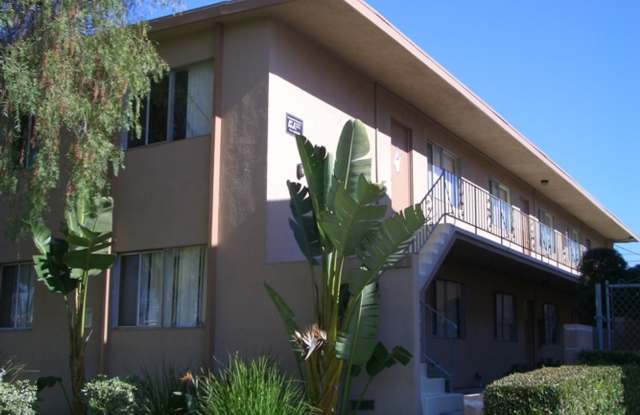 Memorial Apartments- Super Clean 2 Bedroom 1 Bath Apartment in Memorial Heights photos photos