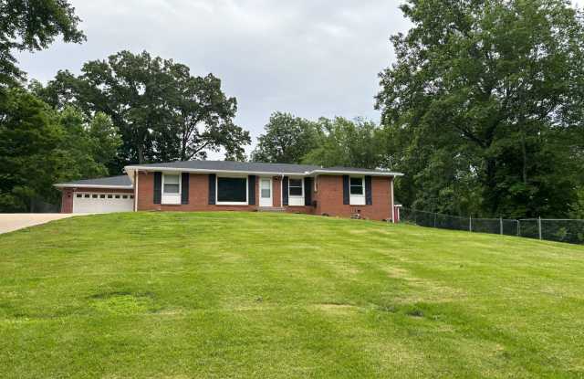 2811 Thrush - Showings Start 11/25 photos photos
