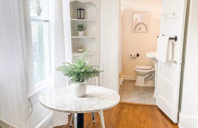 2109 Harbert Avenue - 4 photos photos