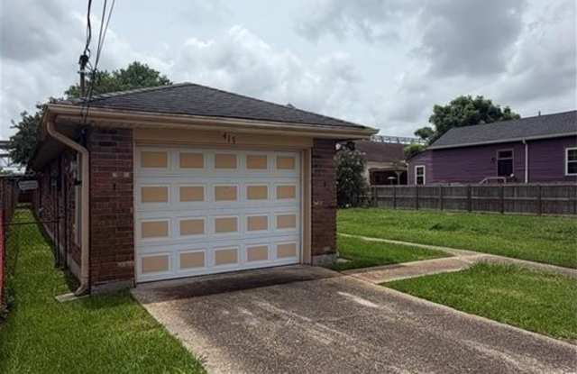 417 DE ARMAS Drive Gallery 3