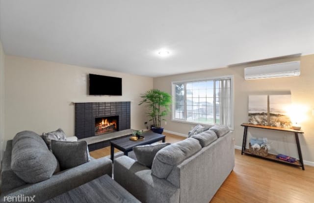 19 South Edison Street, Unit B Unit B - 19 South Edison Street, Kennewick, WA 99336