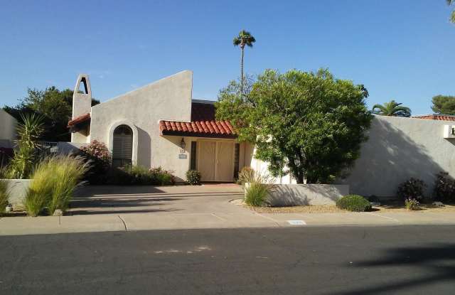 940 E ACACIA Circle - 940 Acacia Circle, Litchfield Park, AZ 85340