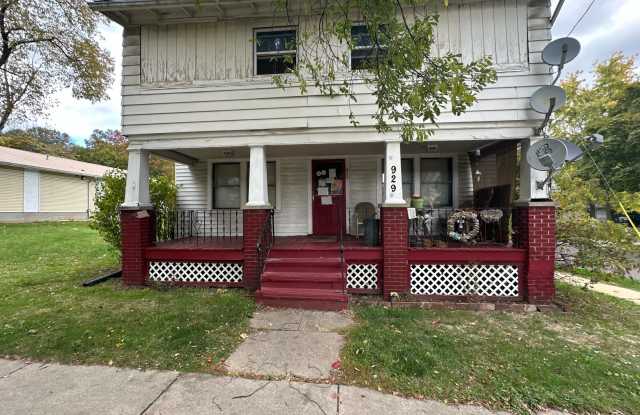 929 Johnston Street - 2 photos photos