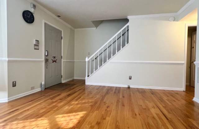 Great Duplex in Briarwood Gallery 4