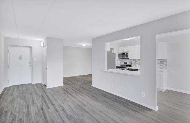 Cityside Huntington Metro Apartments - Affordable Housing Gallery 2