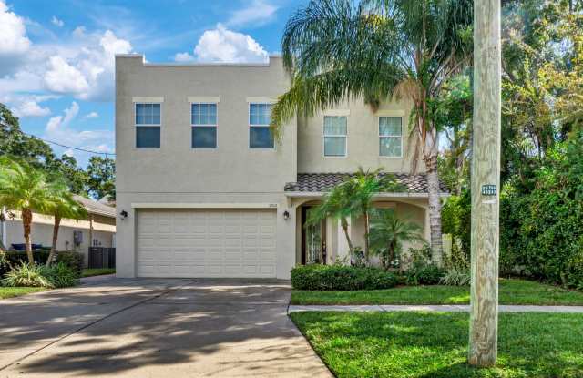 Beautiful 4BR/4BA two-story South Tampa Home with 2 Car Garage in Plant District photos photos