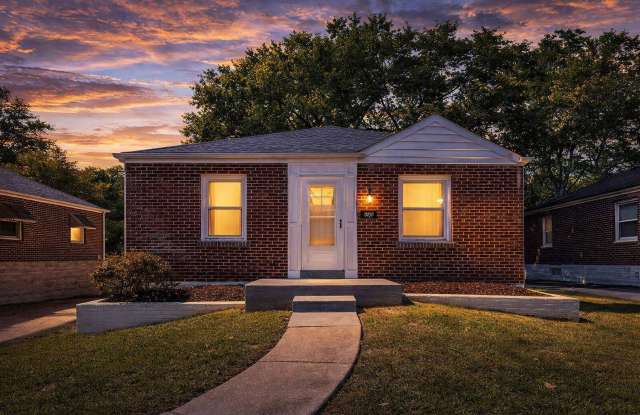 Take Aim at Fletcher - $1000 Security Deposit  1/2 Off Your First Month! - 5305 Fletcher Street, Jennings, MO 63136