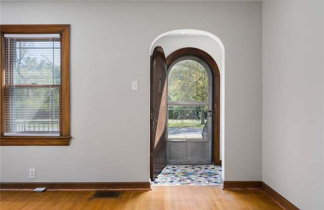 4724 East Pleasant Run Parkway North Drive Gallery 4