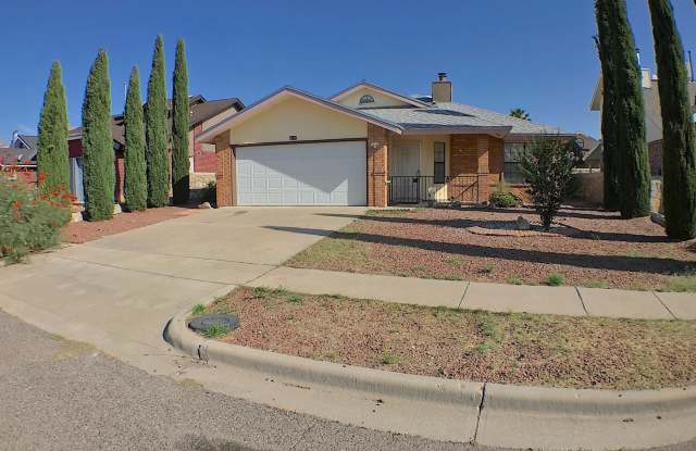 North Hills 3 Bed Refrig A/C! - 4749 Loma De Plata Drive, El Paso, TX 79934