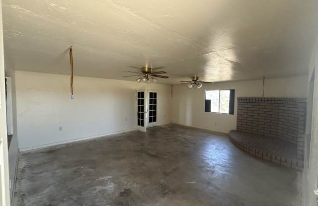 17695 Avenue 12 - 17695 Avenue 12, Madera County, CA 93637