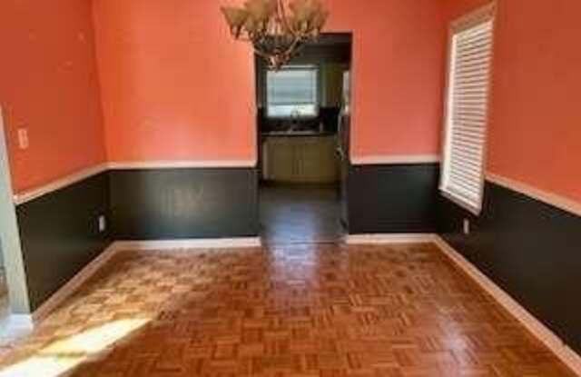 168 Titan Gallery 3