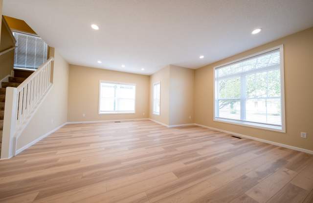 5208 N. Humboldt Ave. Gallery 3