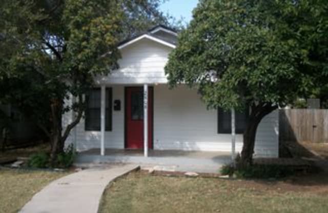 2808 36th St photos photos