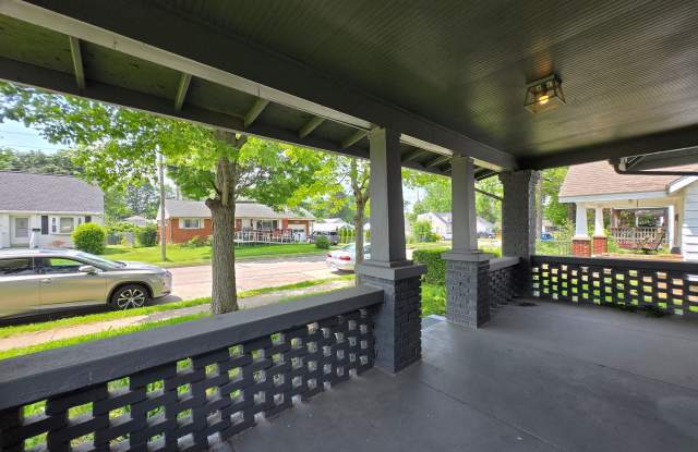 Move-In Ready Kettering Home Gallery 3