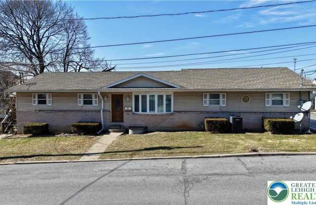 302 Cypress Street unit: 1 photos photos