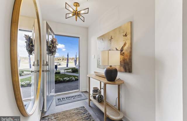 15037 DOUGLAS FIR Lane Gallery 2
