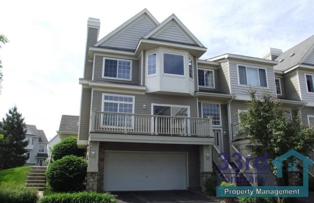 2420 Eagle Trace Lane - 2420 Eagle Trace Lane, Woodbury, MN 55129