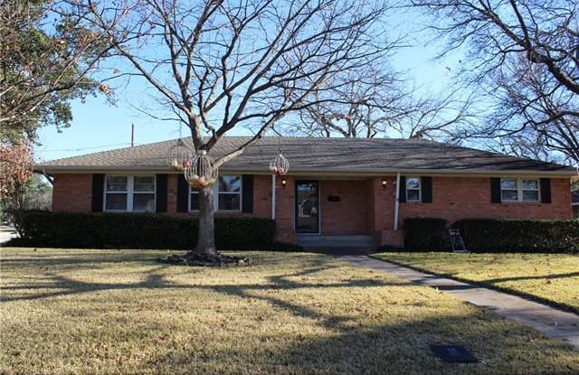 306 Thompson Drive - 306 Thompson Drive, Richardson, TX 75080