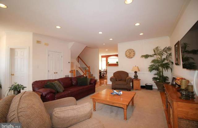 4553 FAIR VALLEY Drive Gallery 3