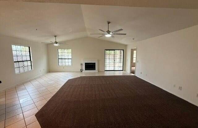 54420 Eisenhower Drive Gallery 4