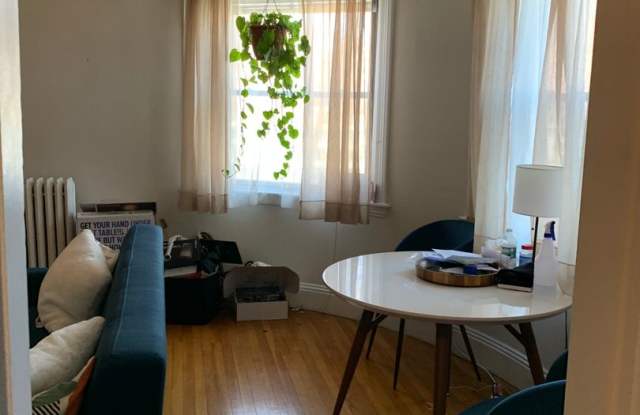 1095 Boylston St #6F Boston MA 02215 Gallery 4