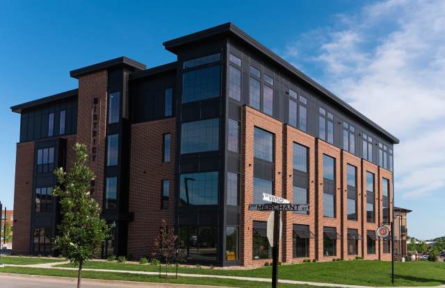 District Lofts Apartments Gallery 1