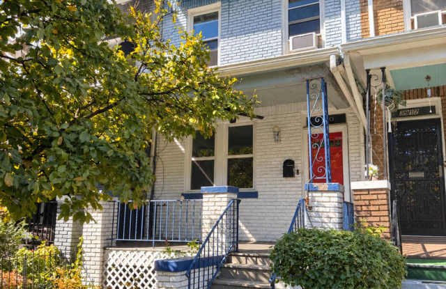 Spacious 4-Bedroom Petworth Rowhome Off-Street Parking Gallery 1