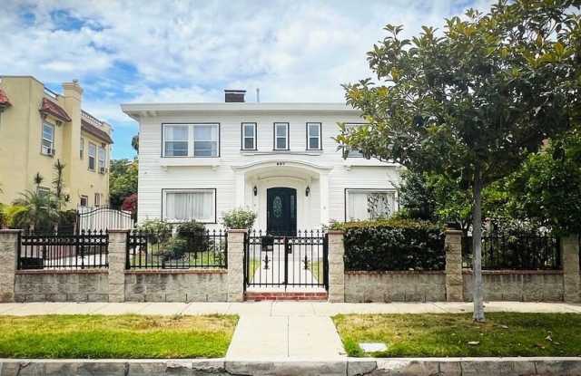 907 Westchester Pl photos photos