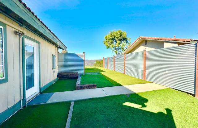 Beautifully Appointed Entry-Level Guest Home Unit on Private and Peaceful Country Property of Fallbrook! Gallery 4