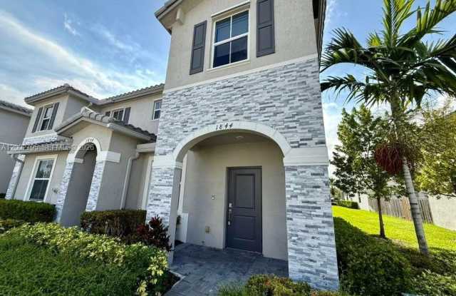 1844 SE 27th Rd photos photos