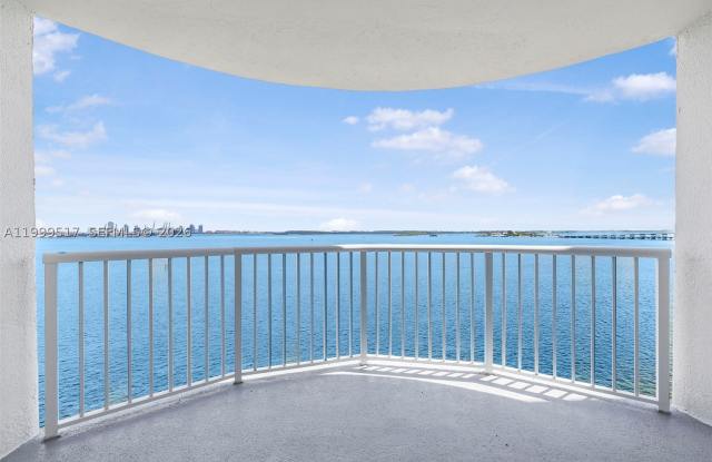 1420 Brickell Bay Dr Gallery 1